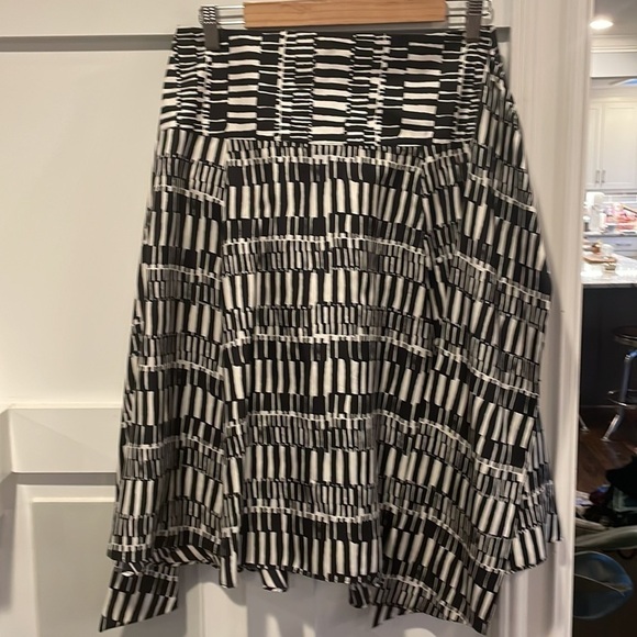 Club Monaco Silk  Black And White  Skirt - Picture 8 of 10